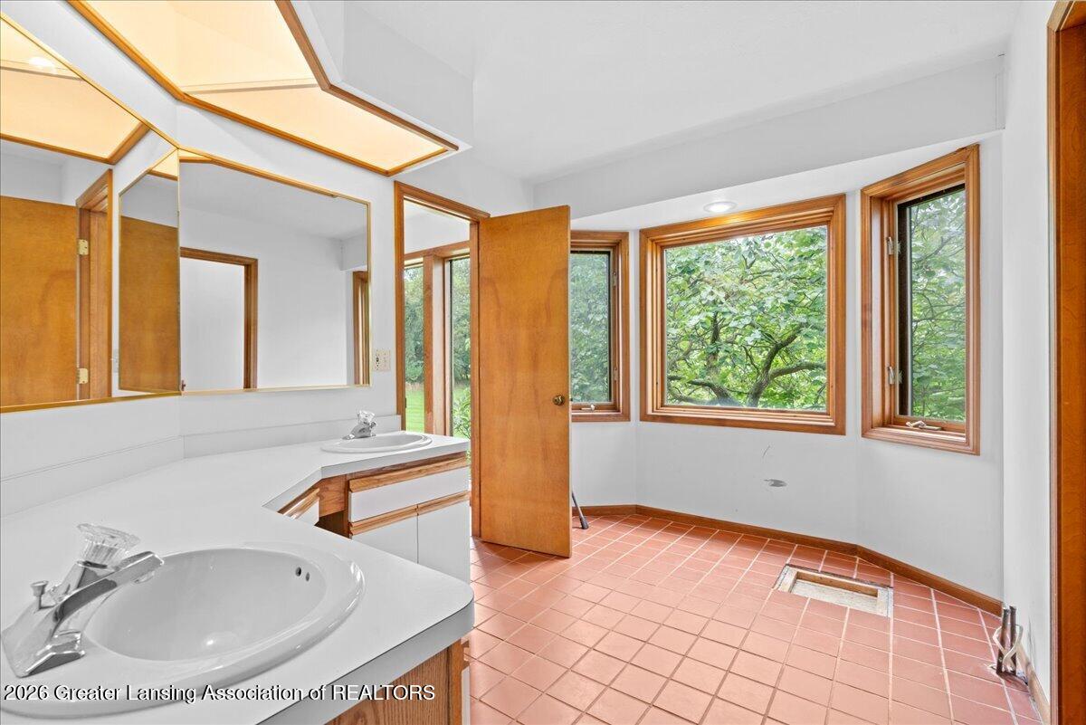 1390 East Haslett Road Williamston, MI 48895 - Photo 34 of 65 31-Media Jett -41