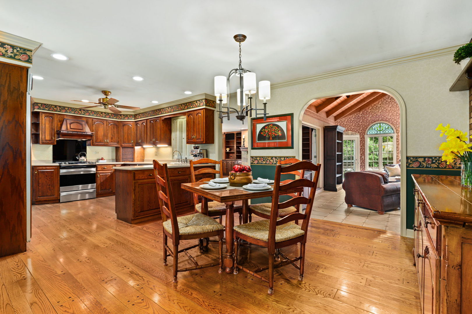 518 Northgate Road Lindenhurst, IL 60046 - Photo 7 of 35 a view of a dining room with furniture window and outside view