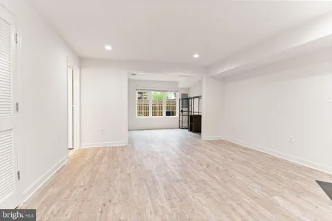 $795,000 | 4290 Park Green Court, Fairfax, VA 22030