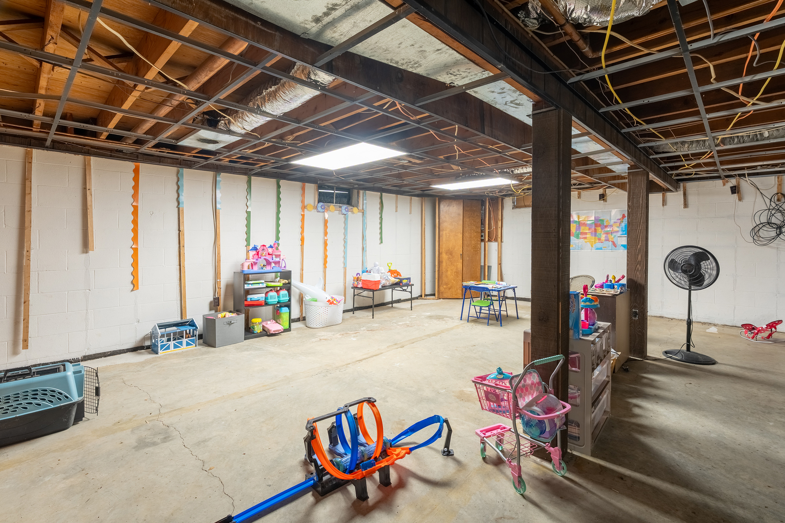 218 Blessing Circle Murphysboro, IL 62966 - Photo 29 of 40 a view of a room with gym equipment