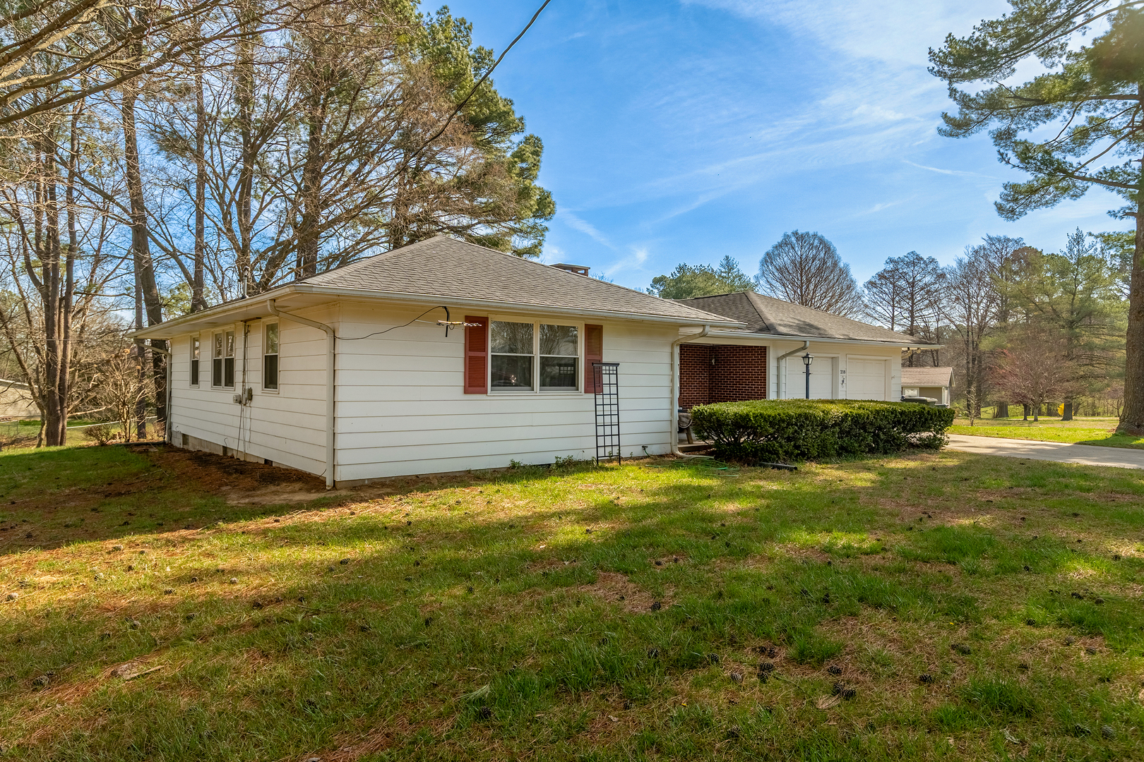 218 Blessing Circle Murphysboro, IL 62966 - Photo 3 of 40 a view of a house with a yard
