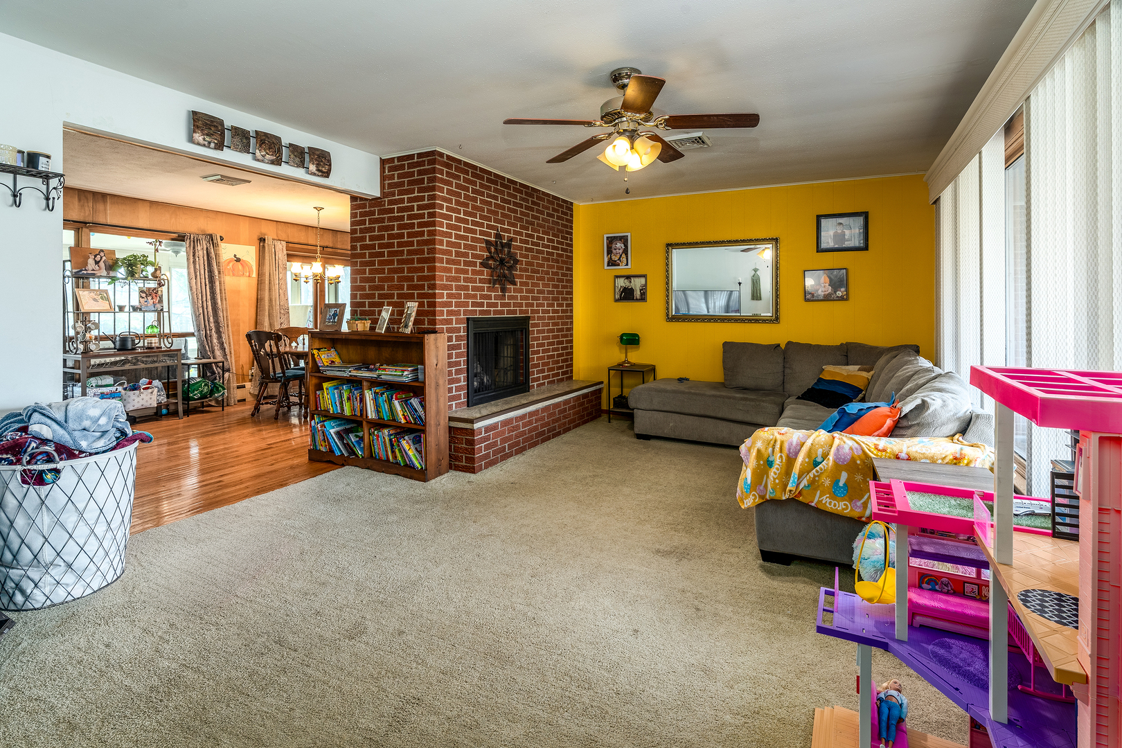 218 Blessing Circle Murphysboro, IL 62966 - Photo 5 of 40 a bedroom with furniture and a chandelier