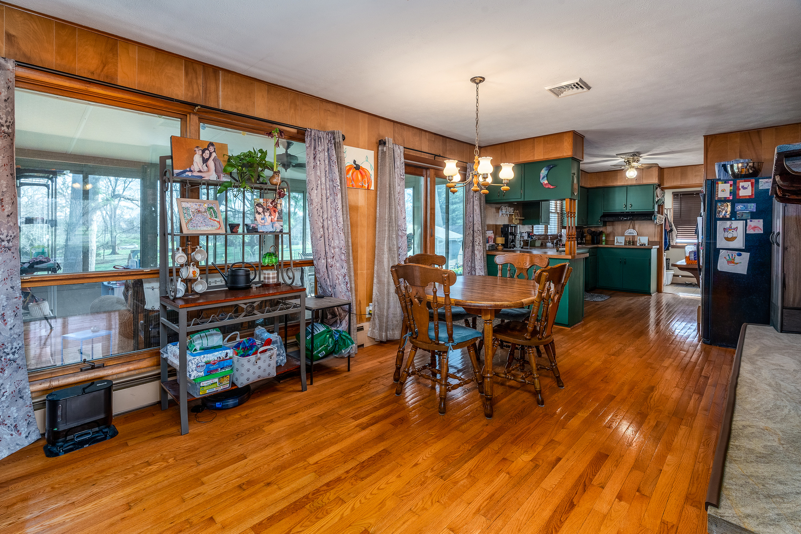 218 Blessing Circle Murphysboro, IL 62966 - Photo 9 of 40 a dining room with furniture and wooden floor