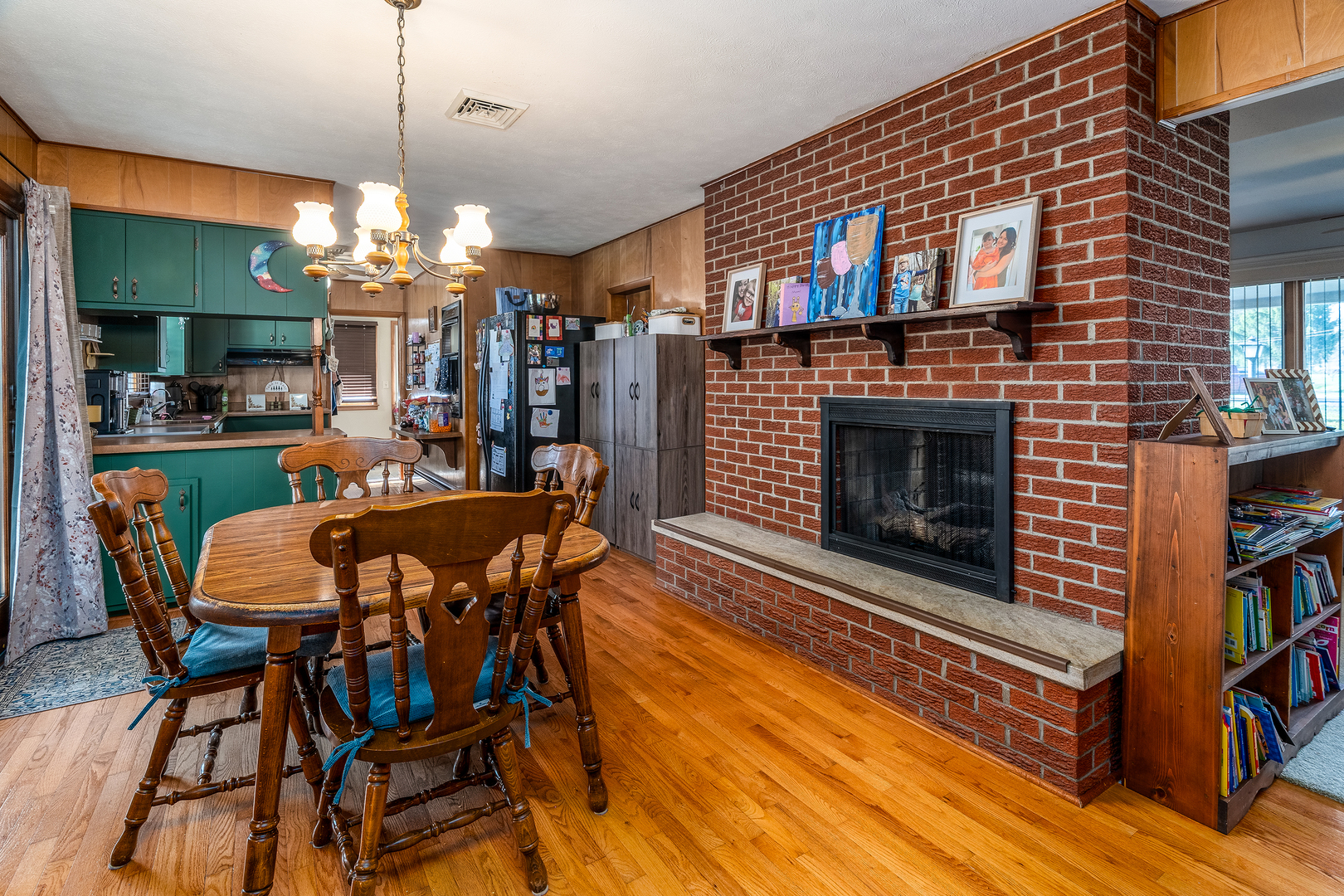 218 Blessing Circle Murphysboro, IL 62966 - Photo 10 of 40 a dining room with furniture a fire place and a fireplace