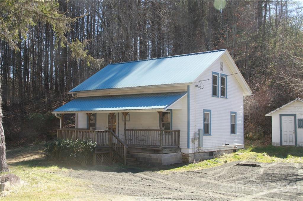 6919 Meadows Town Road Marshall, NC 28753 - Photo 1 of 17 Gallery Image 1