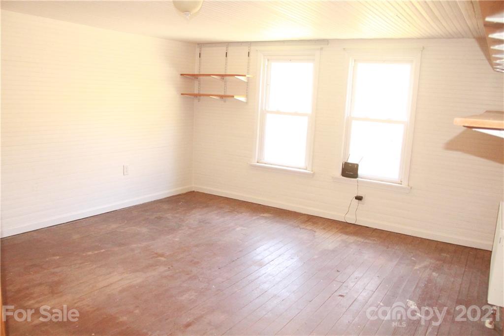 6919 Meadows Town Road Marshall, NC 28753 - Photo 14 of 17 Gallery Image 14