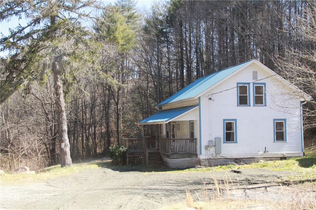 6919 Meadows Town Road Marshall, NC 28753 - Photo 3 of 17 Gallery Image 3