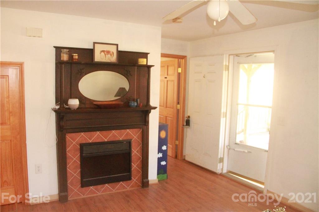 6919 Meadows Town Road Marshall, NC 28753 - Photo 8 of 17 Gallery Image 8