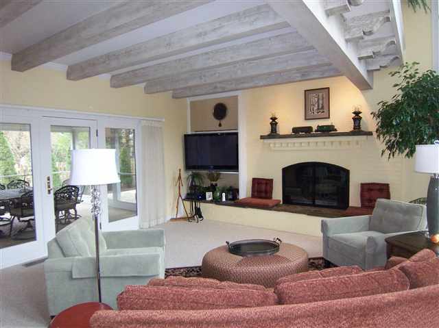 427 East High Point Road Peoria, IL 61614 - Photo 4 of 15 Gallery Image 4