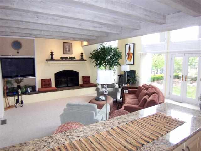 427 East High Point Road Peoria, IL 61614 - Photo 6 of 15 Gallery Image 6