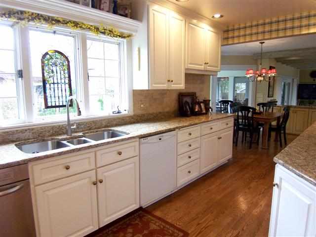 427 East High Point Road Peoria, IL 61614 - Photo 9 of 15 Gallery Image 9