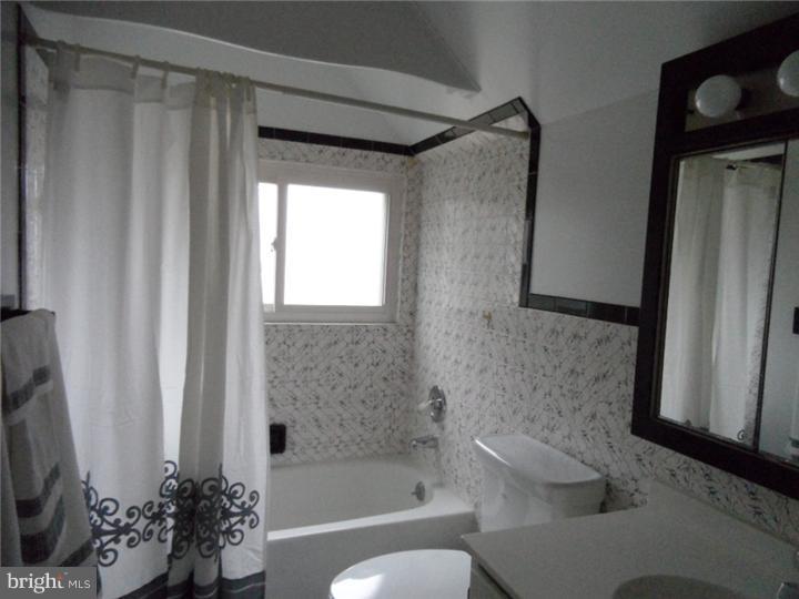 23 Harvest Road Levittown, PA 19056 - Photo 5 of 15 Gallery Image 5