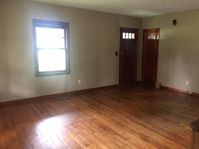 3314 Upper Valley Springfield, OH 45504 - Photo 3 of 5