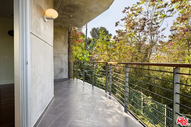 $21,950 | 3255 Fernwood Avenue, Los Angeles, CA 90039