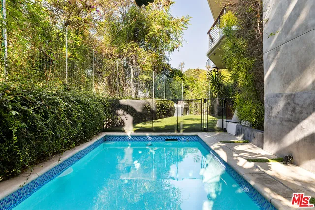 $21,950 | 3255 Fernwood Avenue, Los Angeles, CA 90039