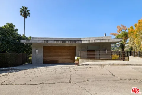 $17,950 | 3255 Fernwood Avenue, Los Angeles, CA 90039