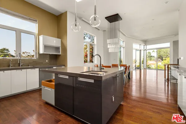 $13,500 | 3255 Fernwood Avenue, Los Angeles, CA 90039