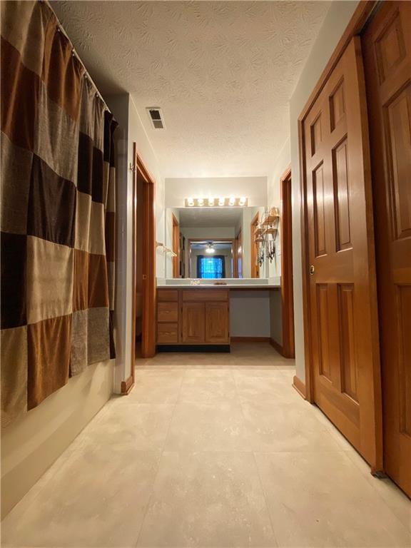 1155 Hopkins Road Indianapolis, IN 46229 - Photo 17 of 36 Gallery Image 17