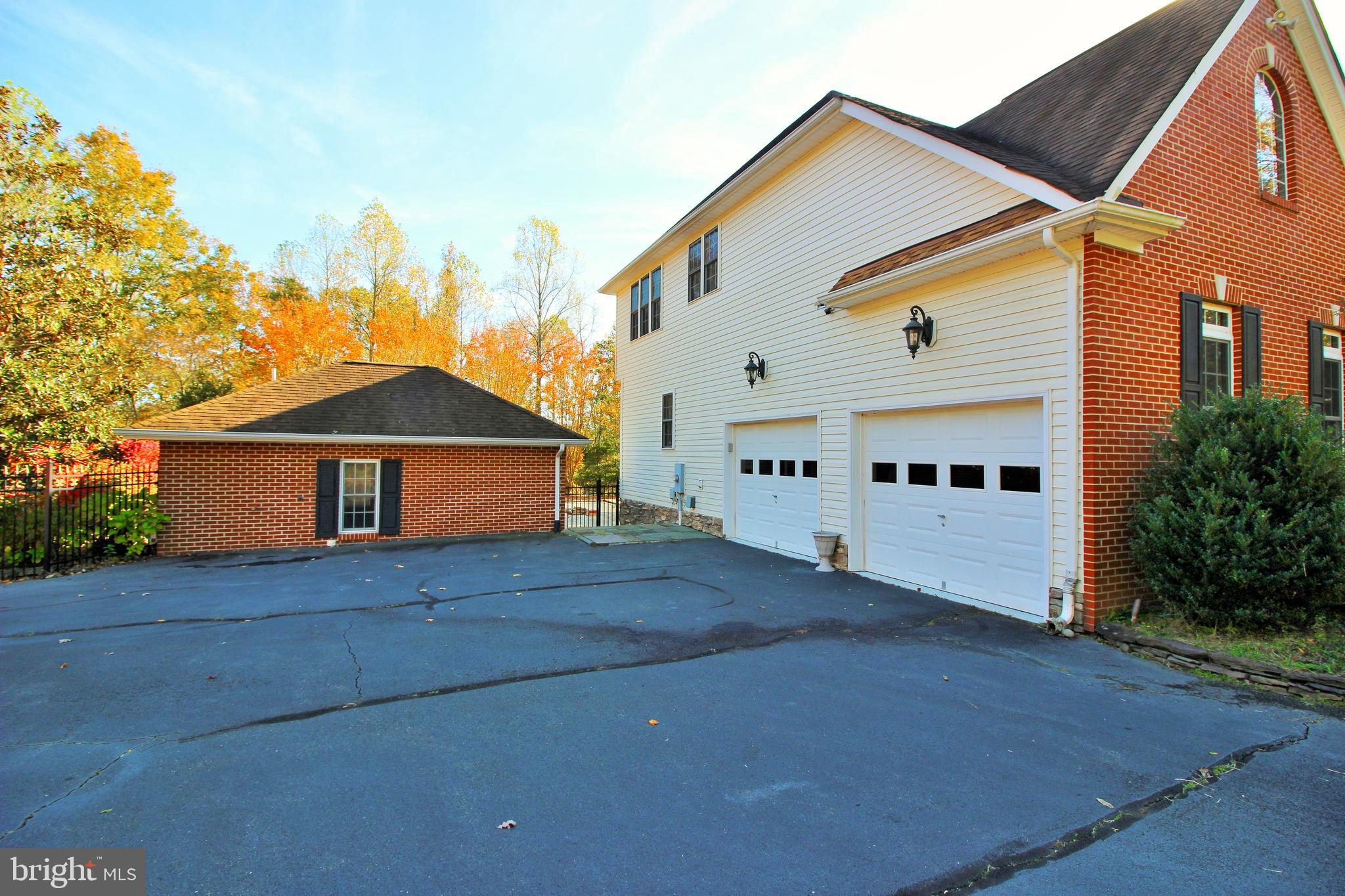 44447 St Andrews Church Road California, MD 20619 - Photo 3 of 26 Pool house with wet bar & more