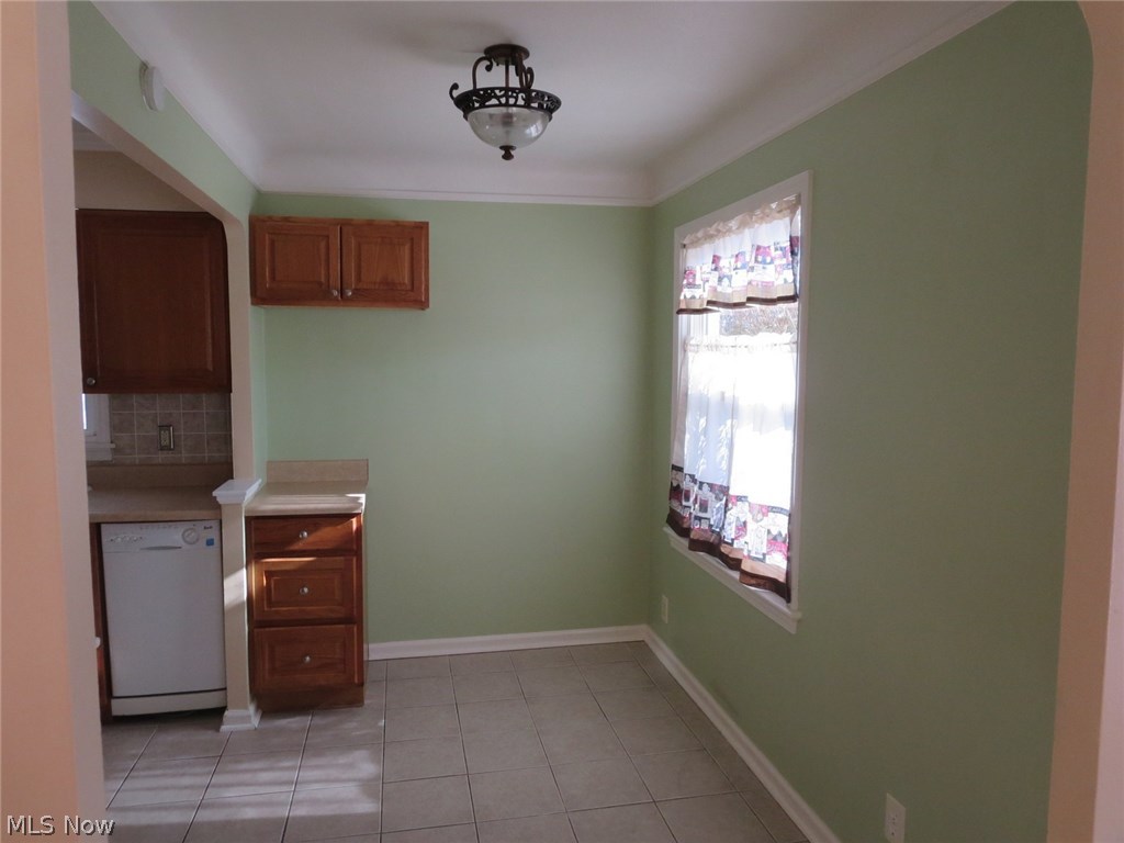 5602 Ridgewood Avenue Parma, OH 44129 - Photo 7 of 29 Gallery Image 7