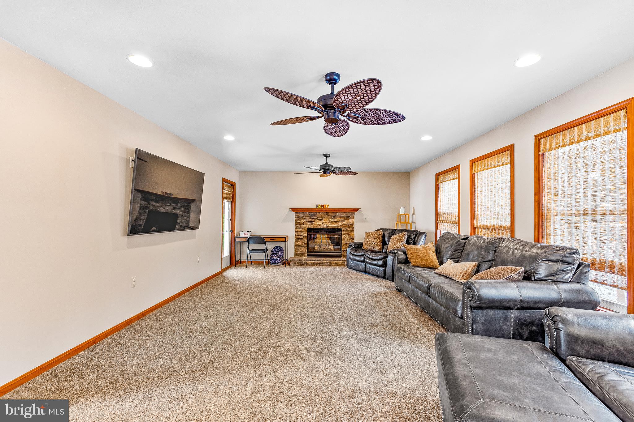50 Walnut Creek Road Huntingtown, MD 20639 - Photo 25 of 59 Main Floor HUGE Living Room