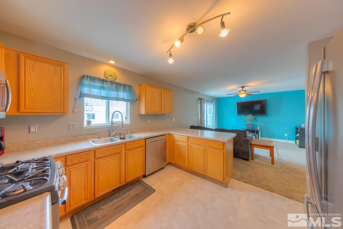 17624 Alexandria Court Reno, NV 89508 - Photo 12 of 32 Photo 12