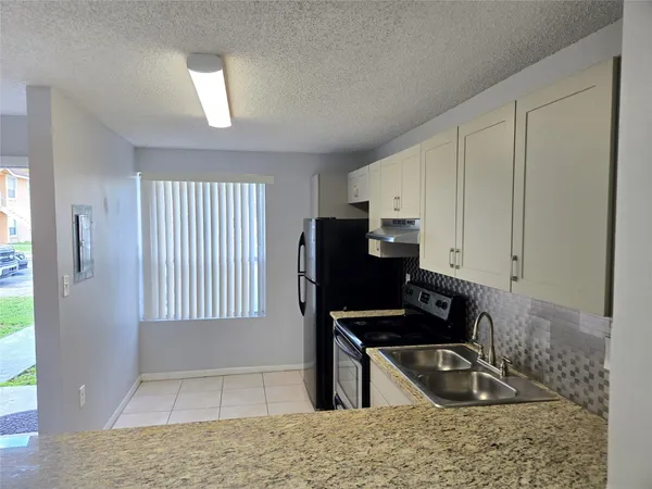 $2,100 | 8100 Southwest 21st Court, Unit 8100, Miramar, FL 33025