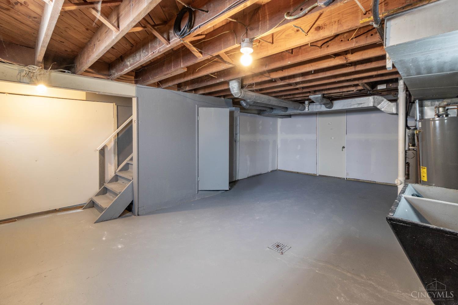 6414 Red Bank Road Cincinnati, OH 45213 - Photo 17 of 20 Gallery Image 17