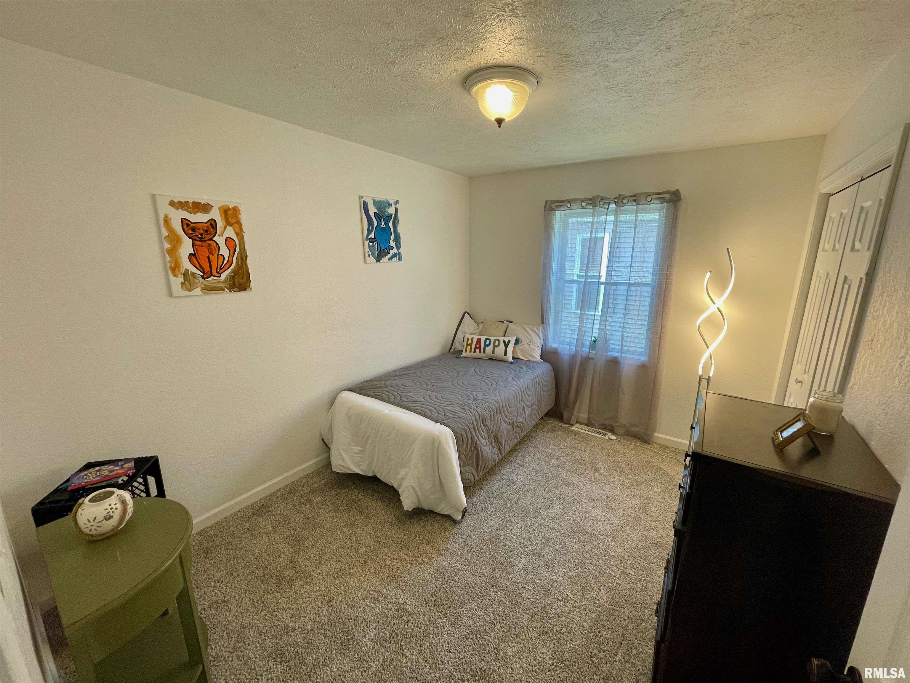 617 Decatur Street Lincoln, IL 62656 - Photo 8 of 11 Gallery Image 8