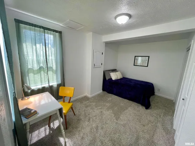 $149,900 | 617 Decatur Street, Lincoln, IL 62656