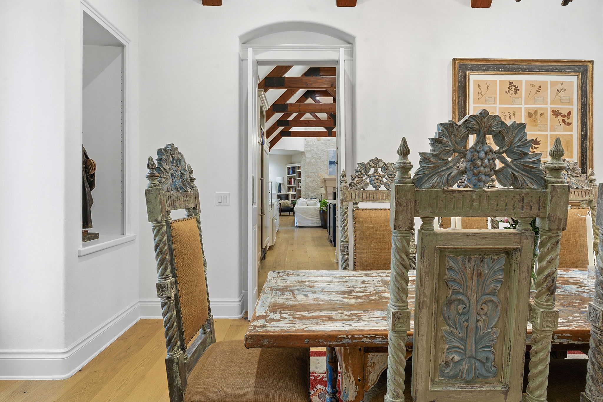 16400 Hamilton Pool Road Austin, TX 78738 - Photo 10 of 37 a view of living room with furniture and wooden floor