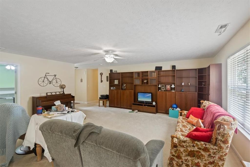 8731 Redditch Drive Avon, IN 46123 - Photo 8 of 48