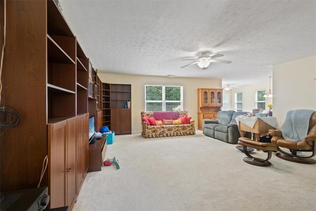 8731 Redditch Drive Avon, IN 46123 - Photo 9 of 48