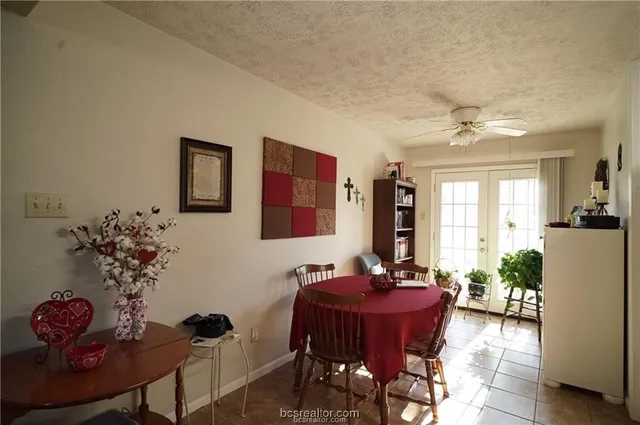 $1,105 | 2306 West Creek Lane, College Station, TX 77845