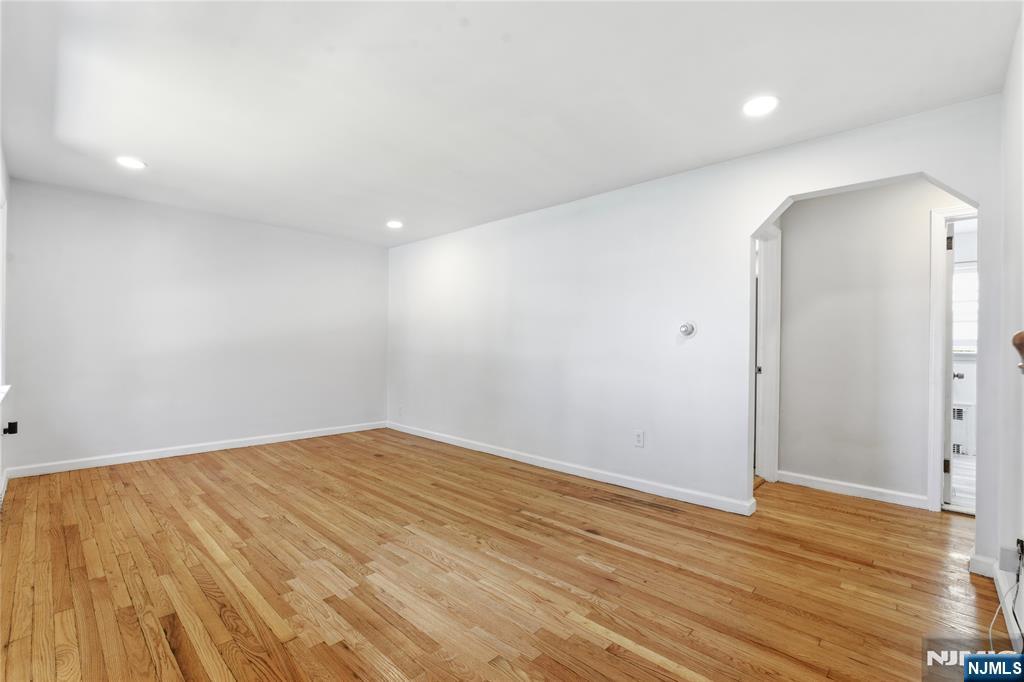 34 Rowland Avenue Hackensack, NJ 07601 - Photo 5 of 34