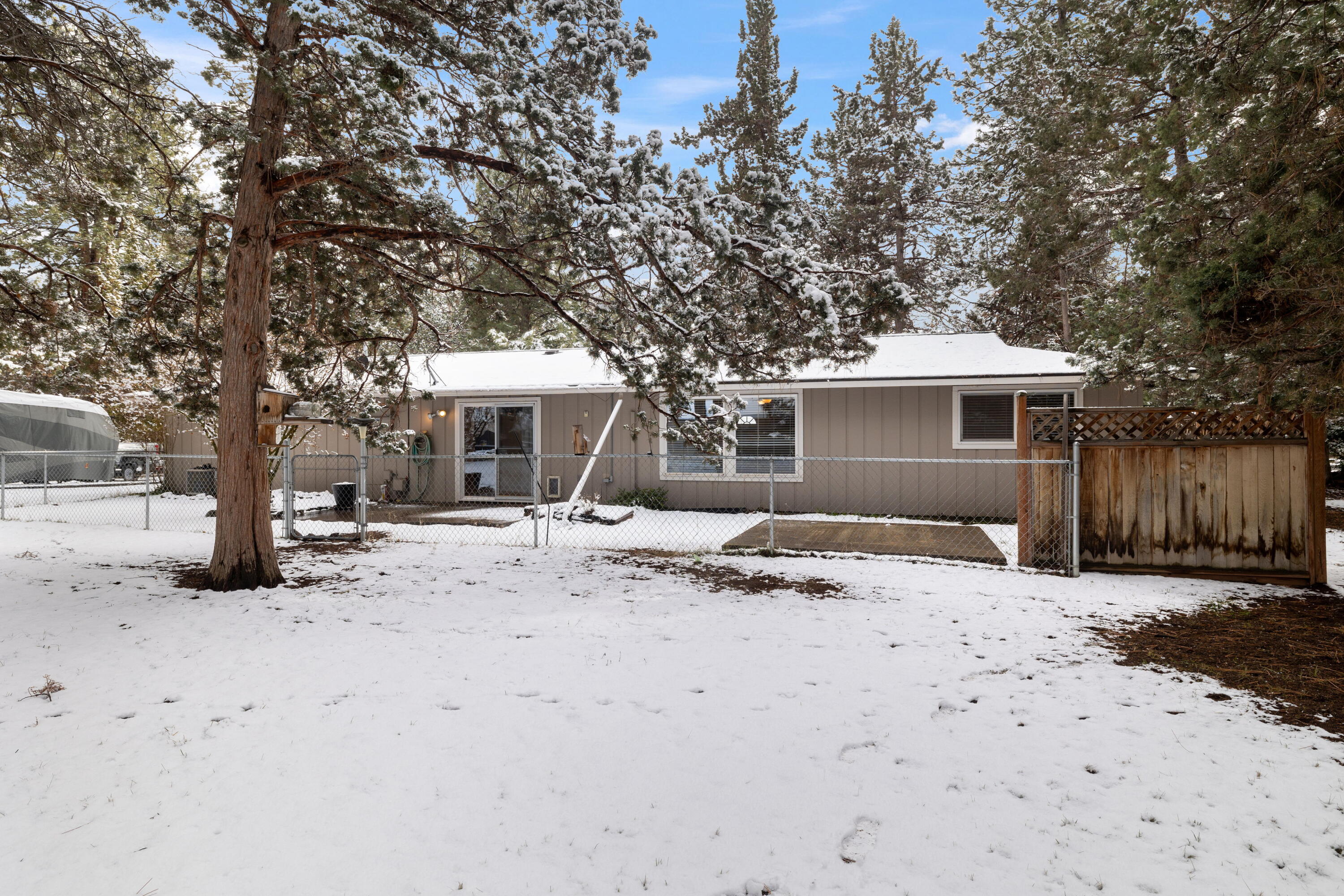 20426 Rae Road Bend, OR 97702 - Photo 21 of 23 backyard fenced