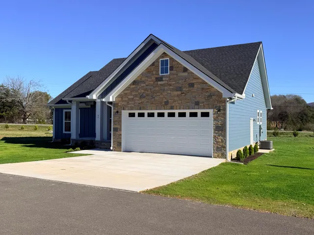 $369,000 | 64 Tailwinds Court, Pikeville, TN 37367