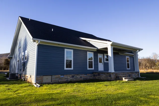 $369,000 | 64 Tailwinds Court, Pikeville, TN 37367