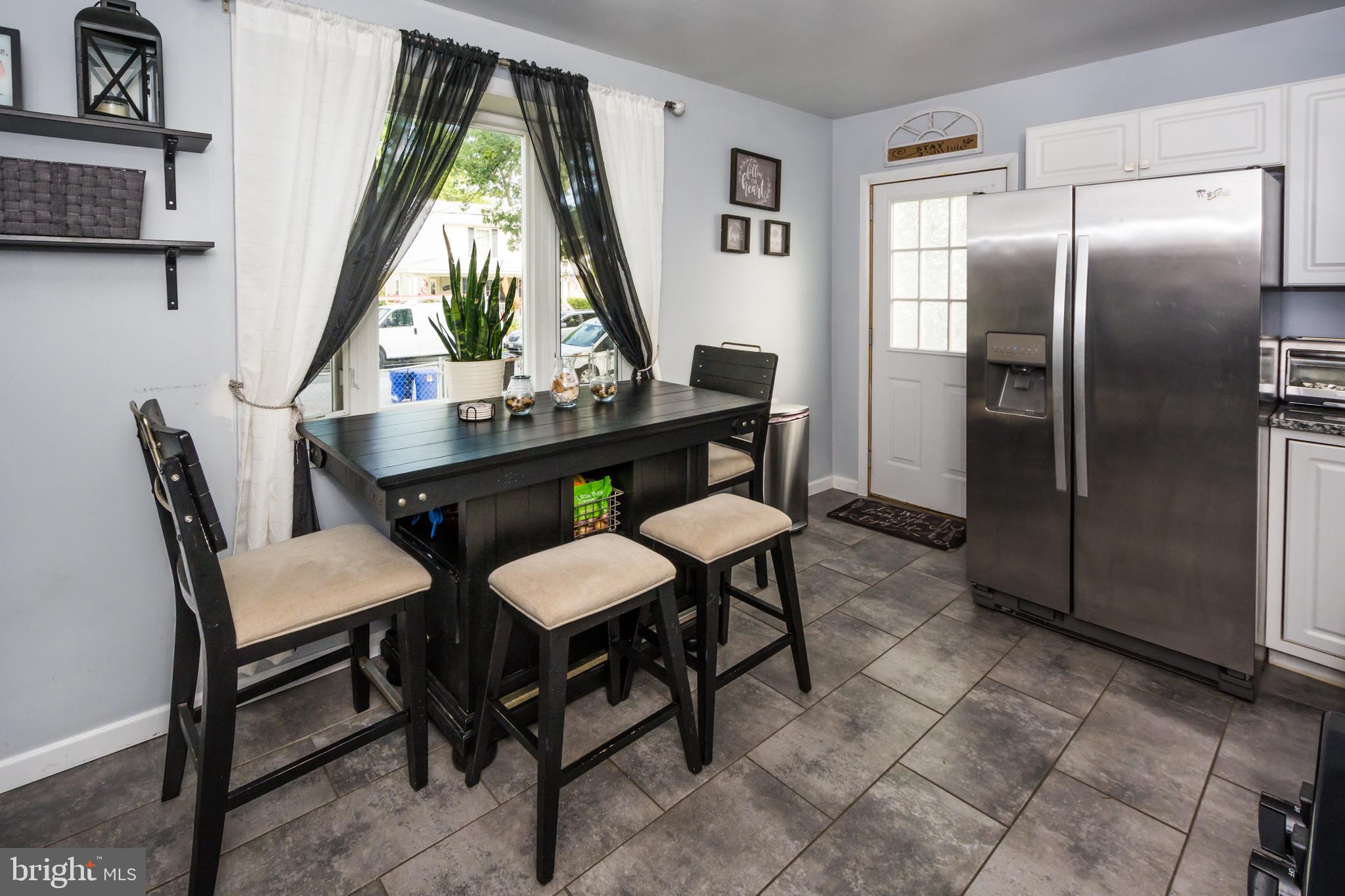 1725 Burnham Road Baltimore, MD 21222 - Photo 3 of 42 Gallery Image 3