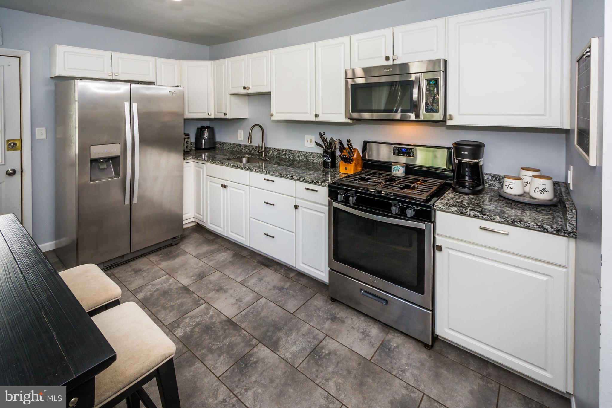 1725 Burnham Road Baltimore, MD 21222 - Photo 4 of 42 Gallery Image 4