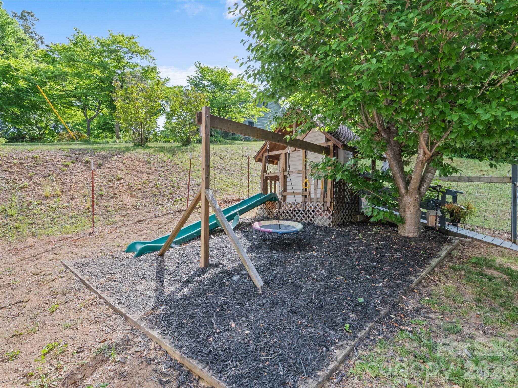222 Thistle Ridge Clyde, NC 28721 - Photo 6 of 31