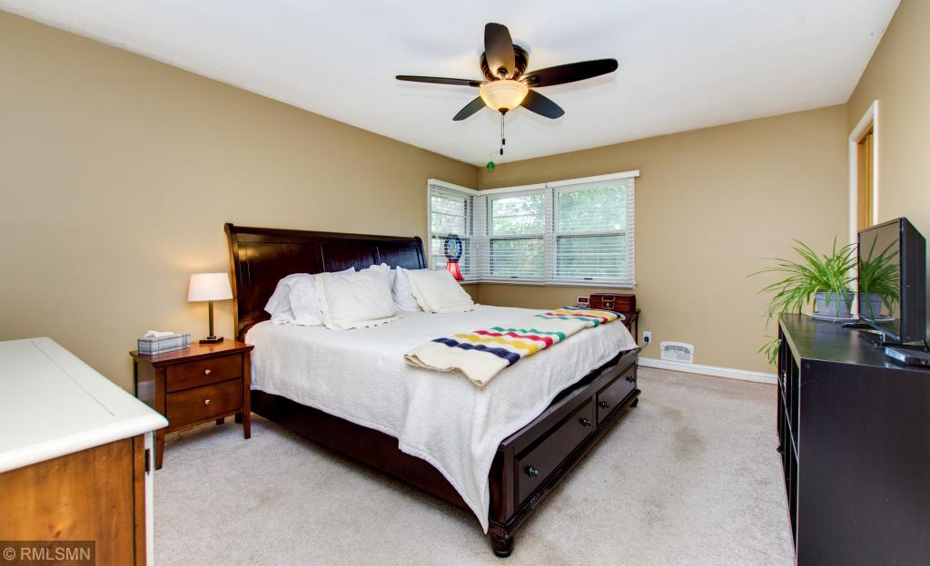 1879 Simpson Street Falcon Heights, MN 55113 - Photo 12 of 25 Gallery Image 12