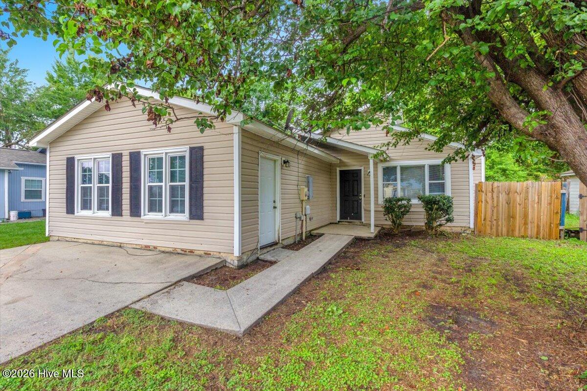 2039 Foxhorn Road Jacksonville, NC 28546 - Photo 3 of 33