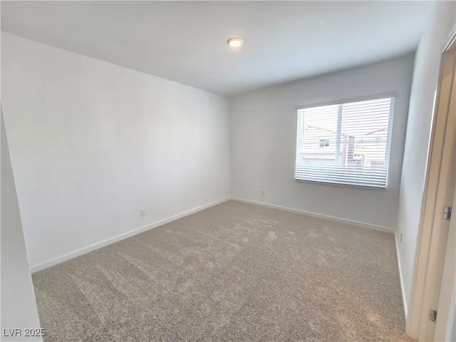 $3,200 | 530 Preston Crst Street, Henderson, NV 89011