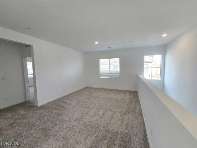 $3,200 | 530 Preston Crst Street, Henderson, NV 89011