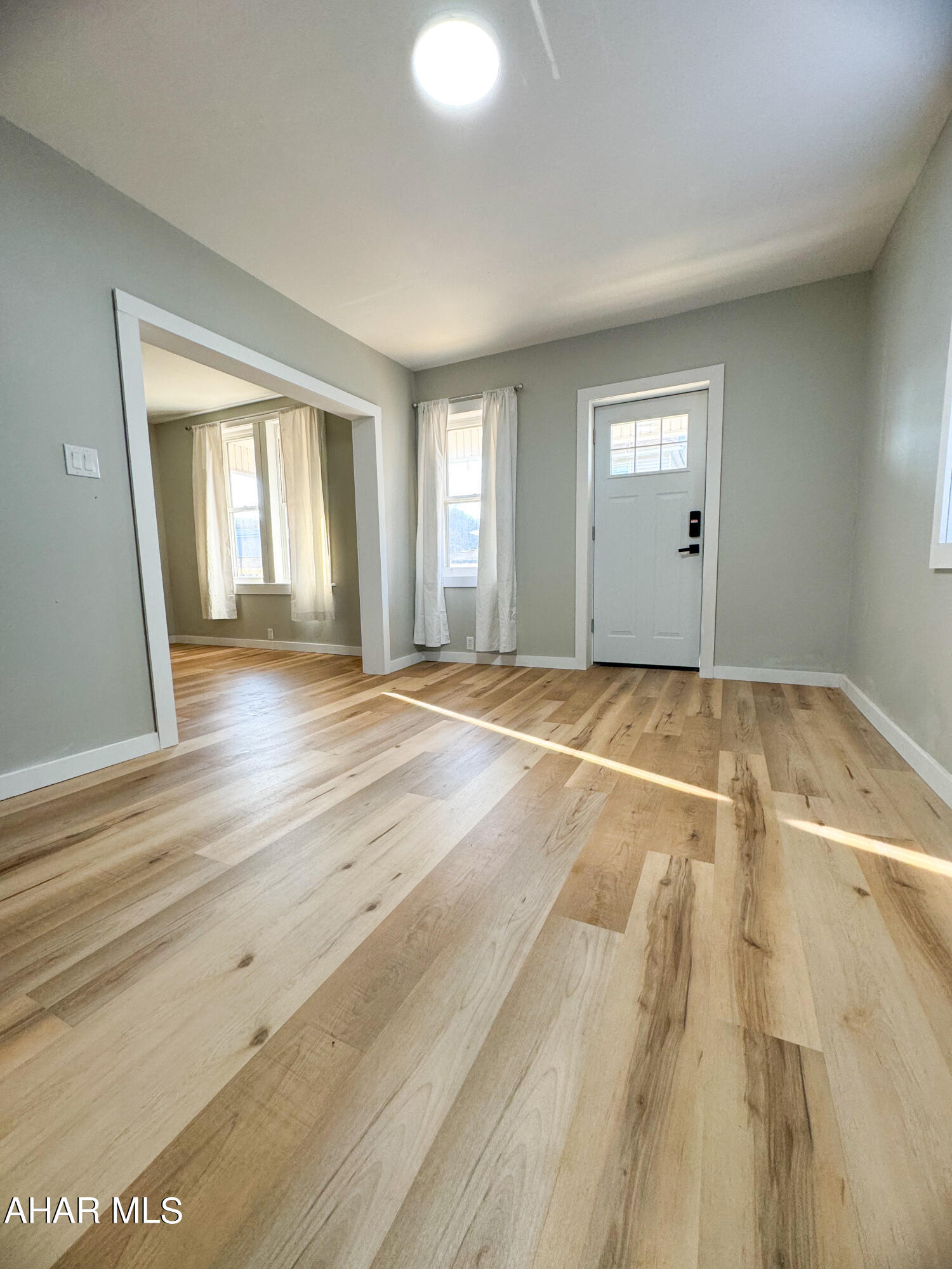 2054 Riddle Avenue Tyrone, PA 16686 - Photo 5 of 26