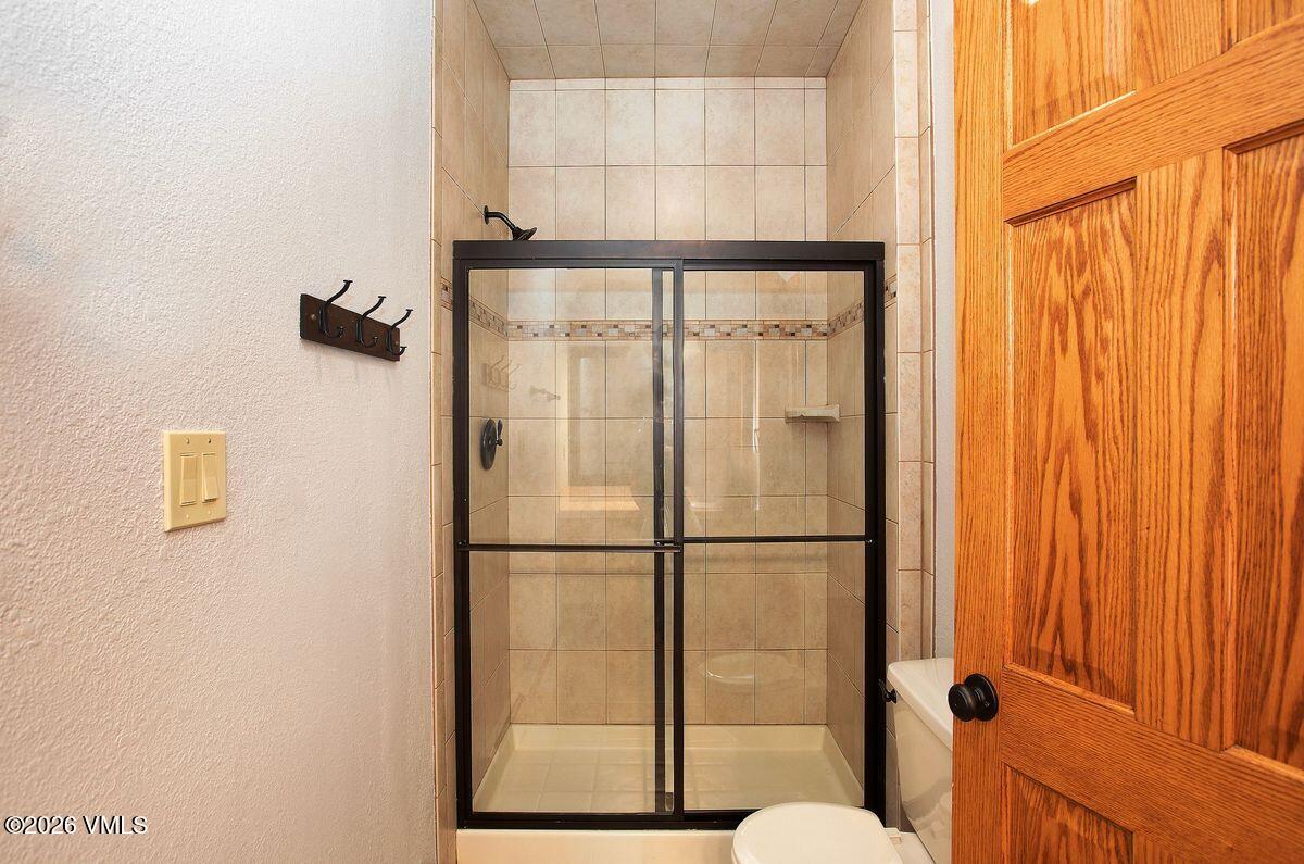 1410 Buffehr Creek Road, Unit B Vail, CO 81657 - Photo 24 of 31 photo_offline_007