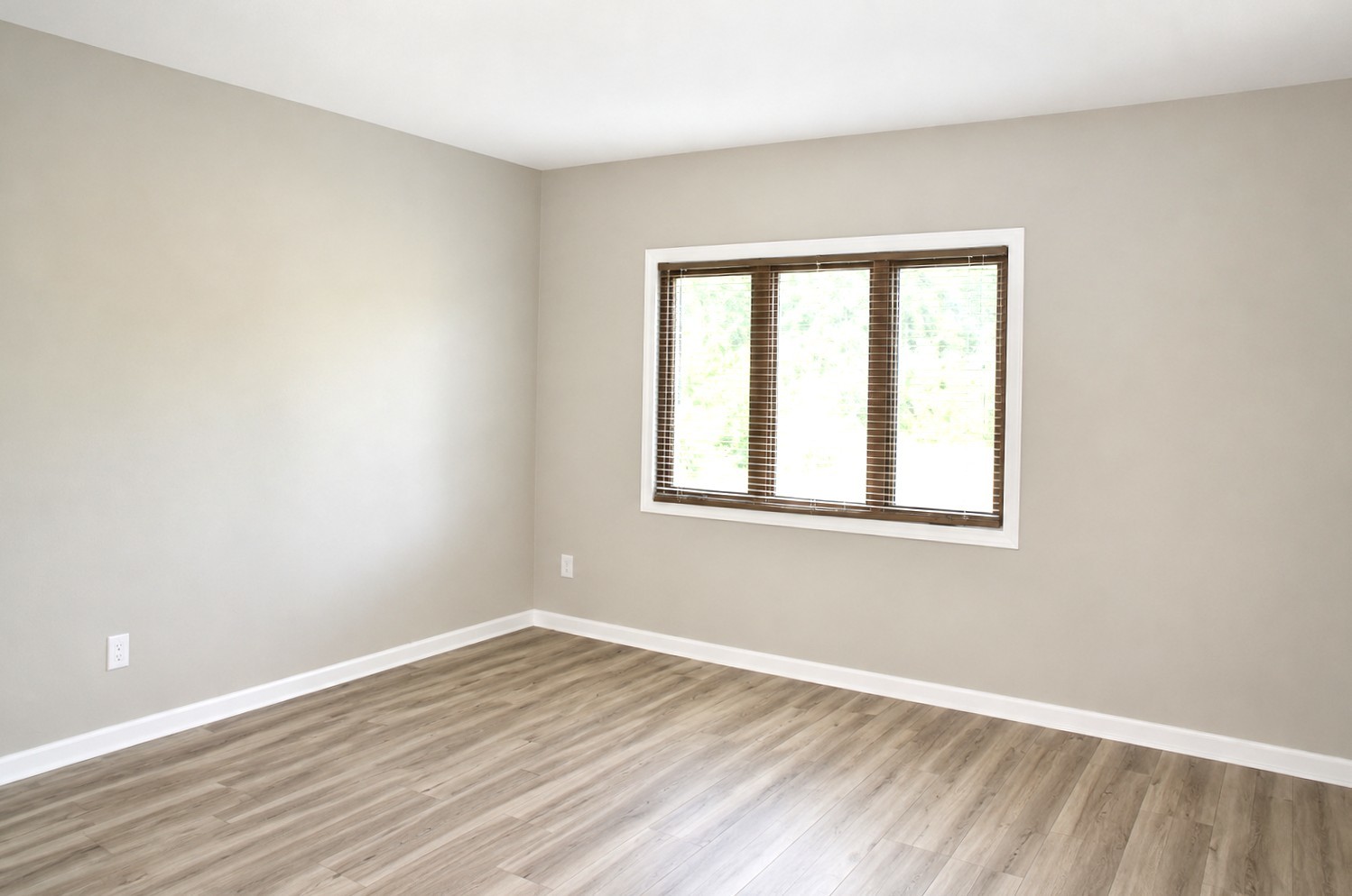 1402 West 3rd Street Sterling, IL 61081 - Photo 5 of 18