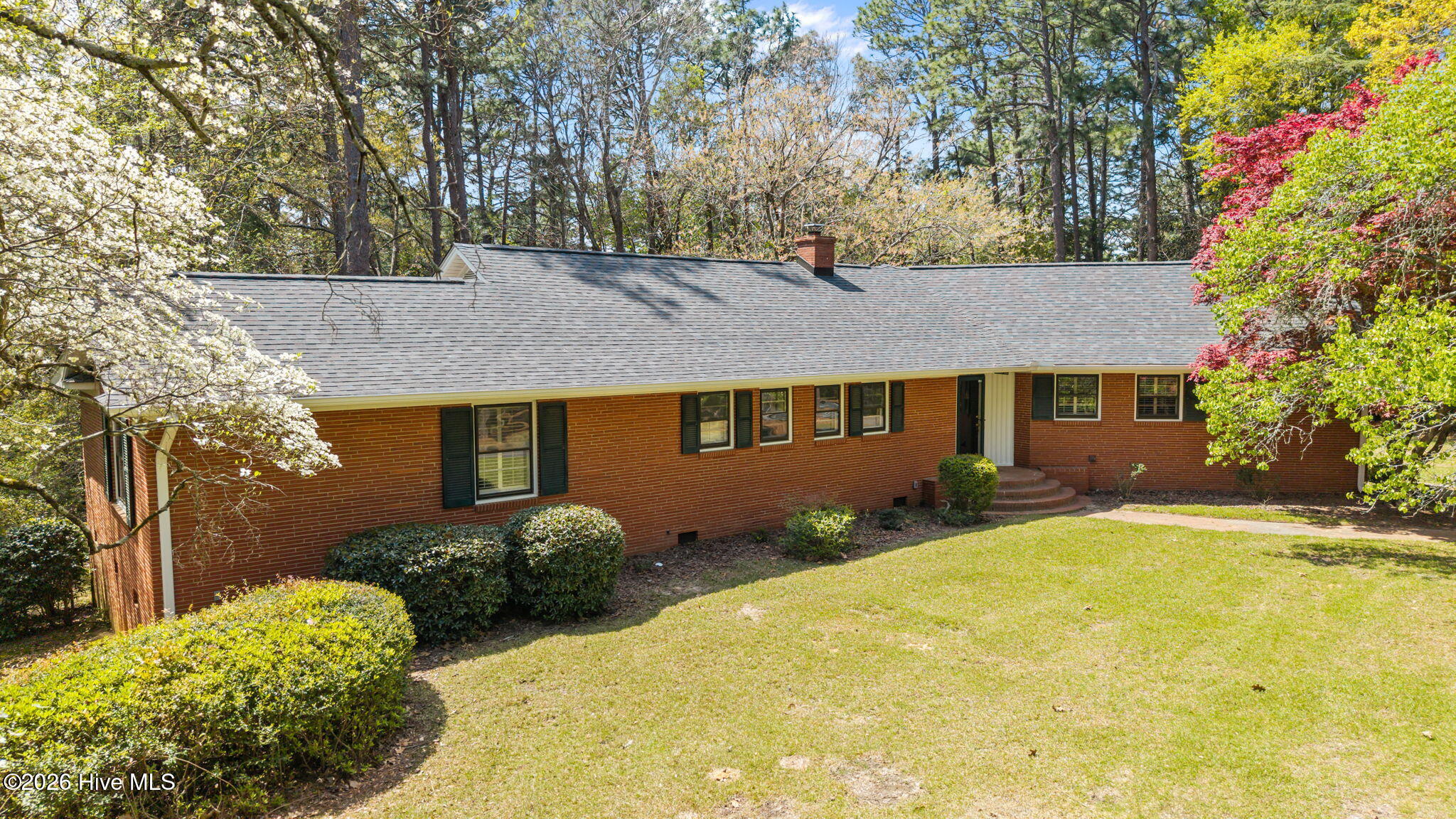 225 Arbutus Road Southern Pines, NC 28387 - Photo 3 of 55