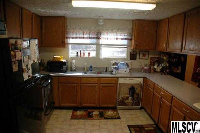 1981 Tripletts Farm Road Newton, NC 28658 - Photo 3 of 25